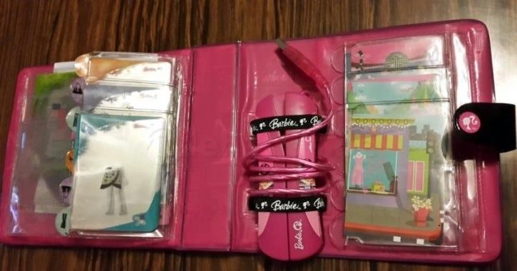 Barbie I Design CD Rom, Consoles de jeu & Jeux vidéo, Jeux | PC, Enlèvement ou Envoi, Comme neuf, Autres genres