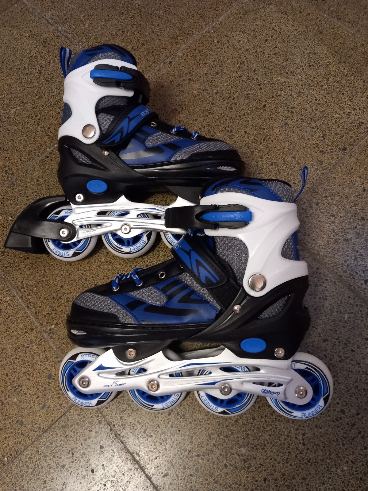 Patins à roues alignées taille 35 à 38, Neuf, Autres marques, Rollers 4 roues en ligne, Réglable