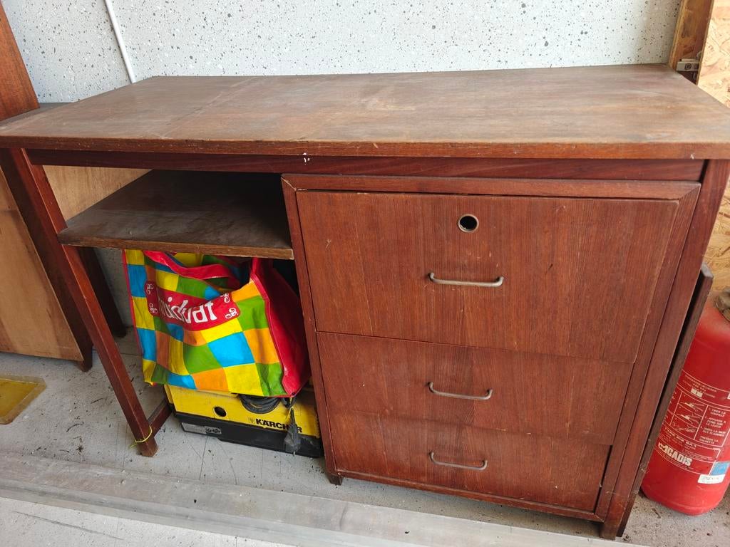 Bureau, Enlèvement