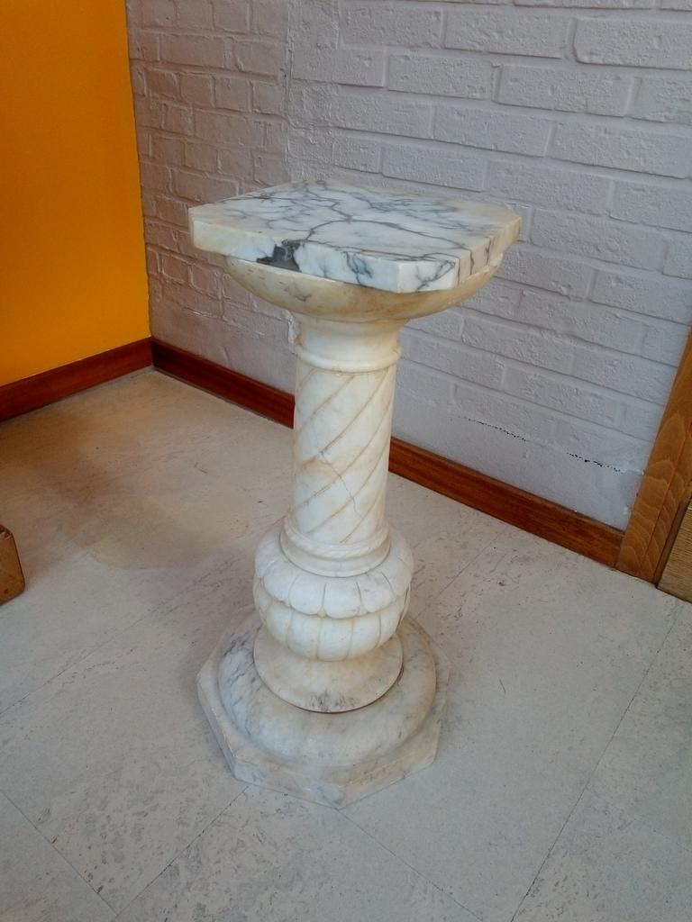 Zuil uit marmer 60 cm hoog, Huis en Inrichting, Ophalen