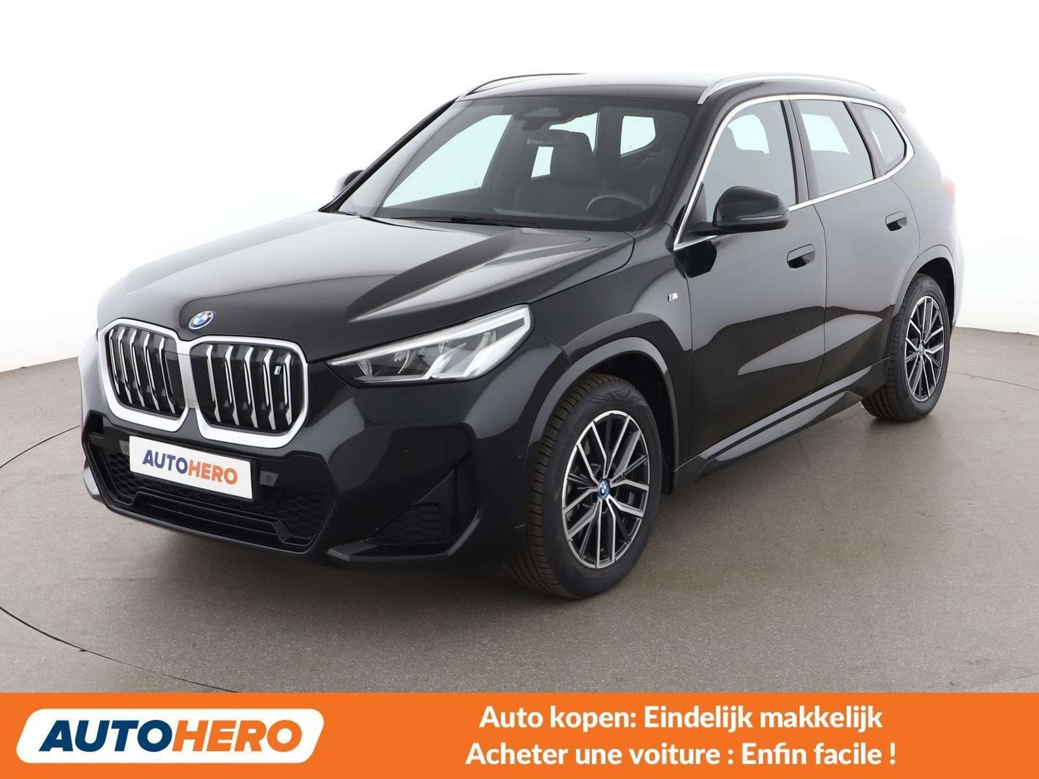 BMW iX1 xDrive 30 M Sport (année de construction 2023), Autos, Cuir, Achat, Détection des panneaux routiers, Noir
