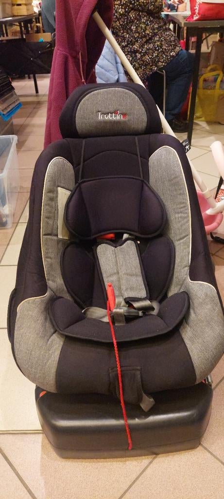 De TROTTINE Clipperton draaibare autostoel groep 0/1, Kinderen en Baby's, 0 t/m 18 kg, Ophalen, Overige merken, Gebruikt
