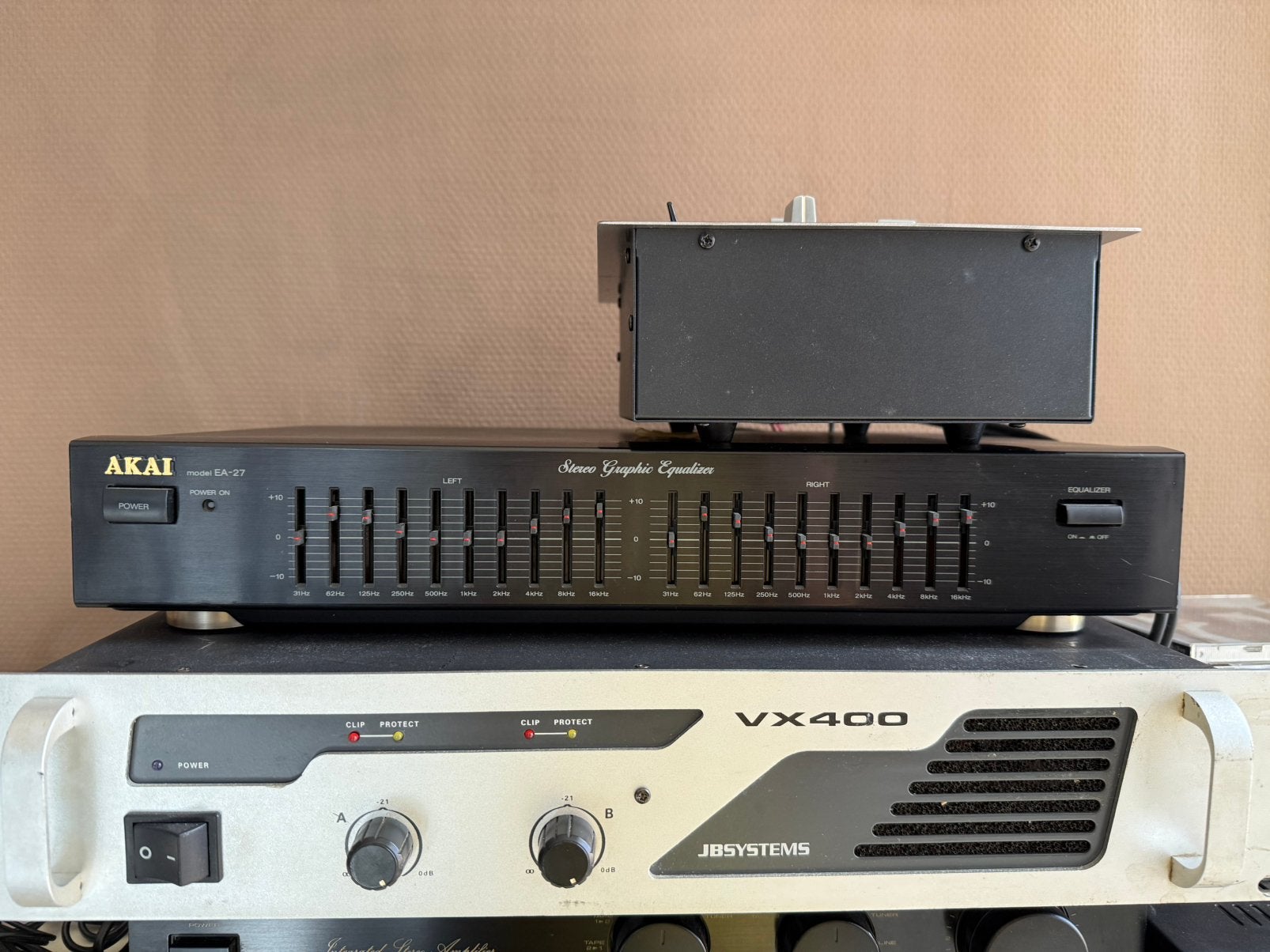 Ampli JBSYSTEMS VX400 et table de mixage JBSYSTEMS Compact, Enlèvement, Utilisé, Moins de 500 watts, Sono