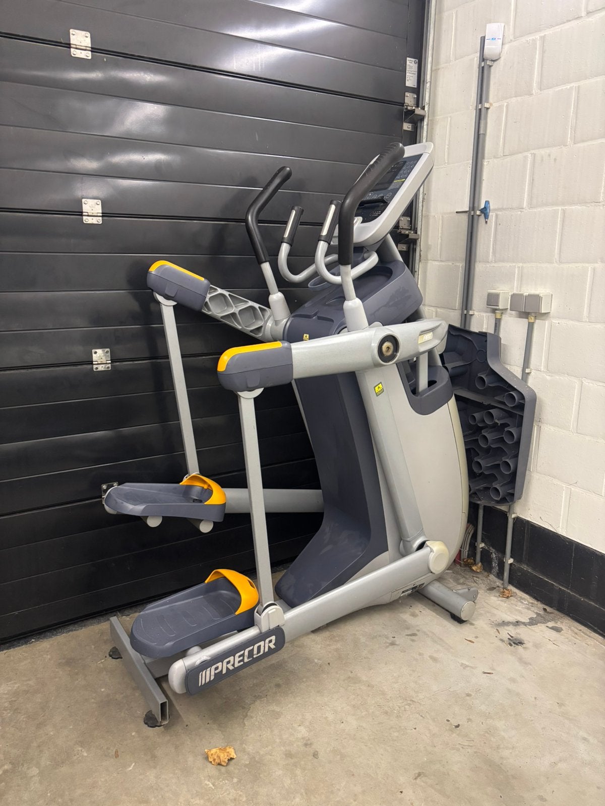 Precor AMT Professionele Crosstrainer – Fitness Toestel, Ophalen, Zo goed als nieuw