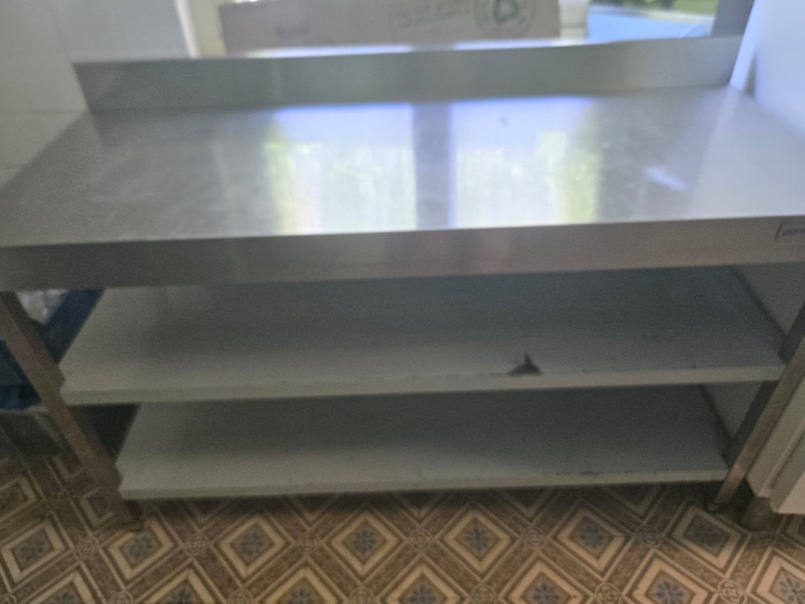 Table inox, Ophalen