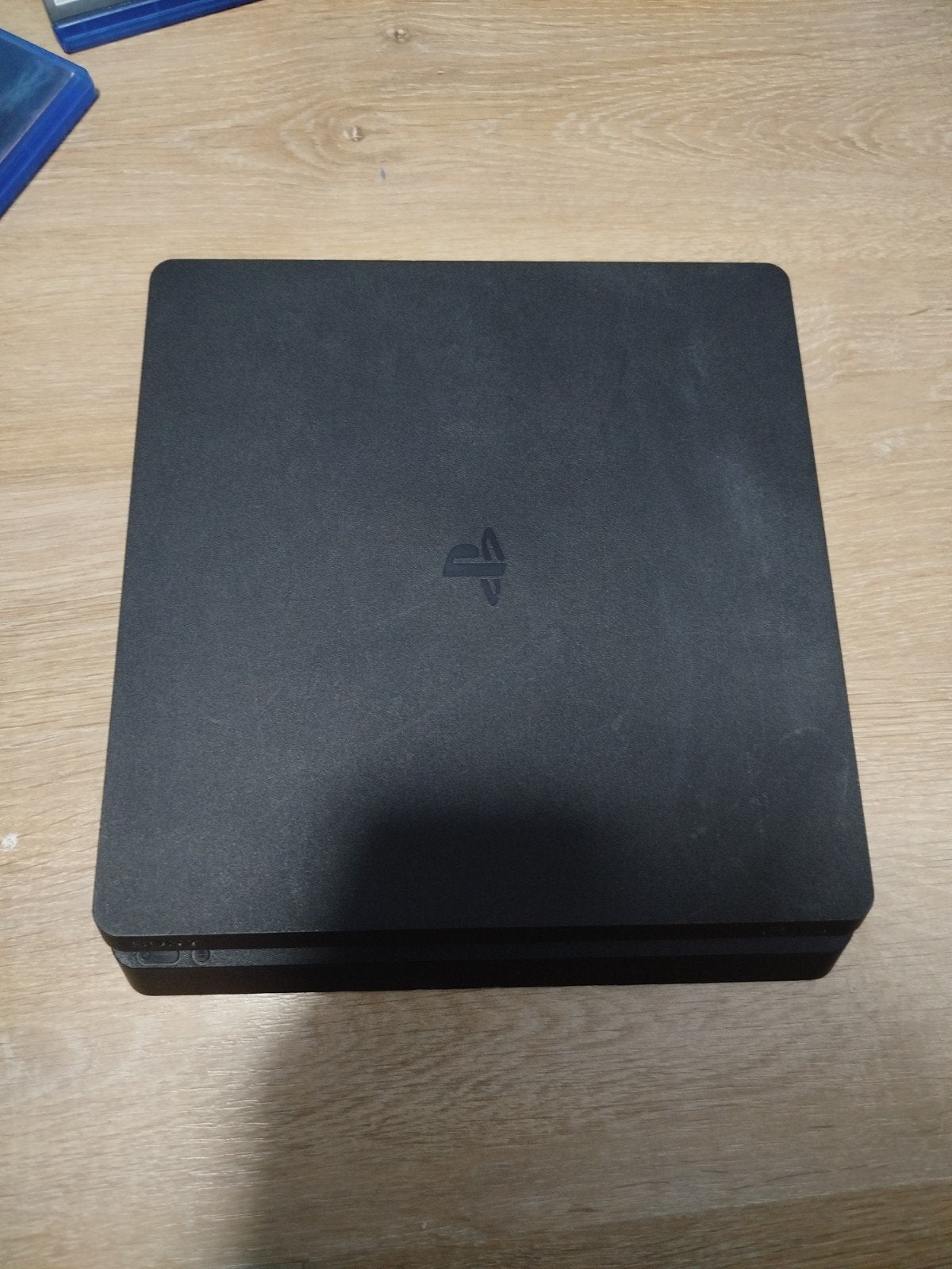 PS4 slim +7 jeux négociable, Consoles de jeu & Jeux vidéo, 500 GB, Utilisé, Avec jeux, Slim