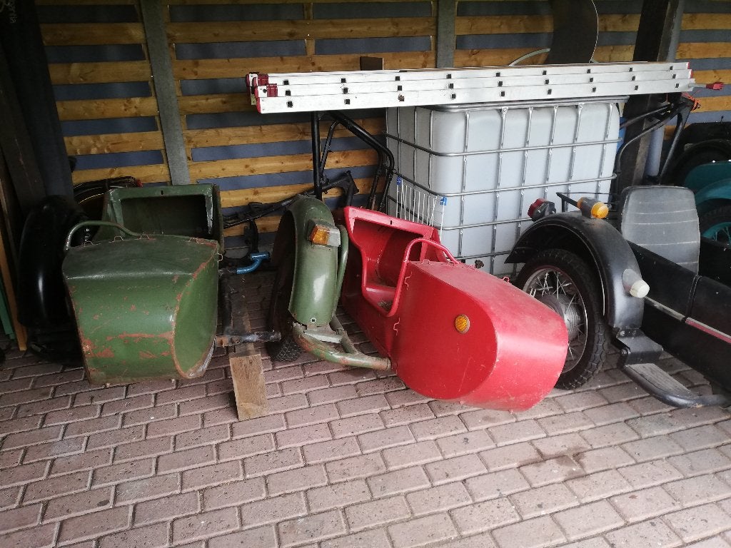 Dnepr zijspan, Motoren