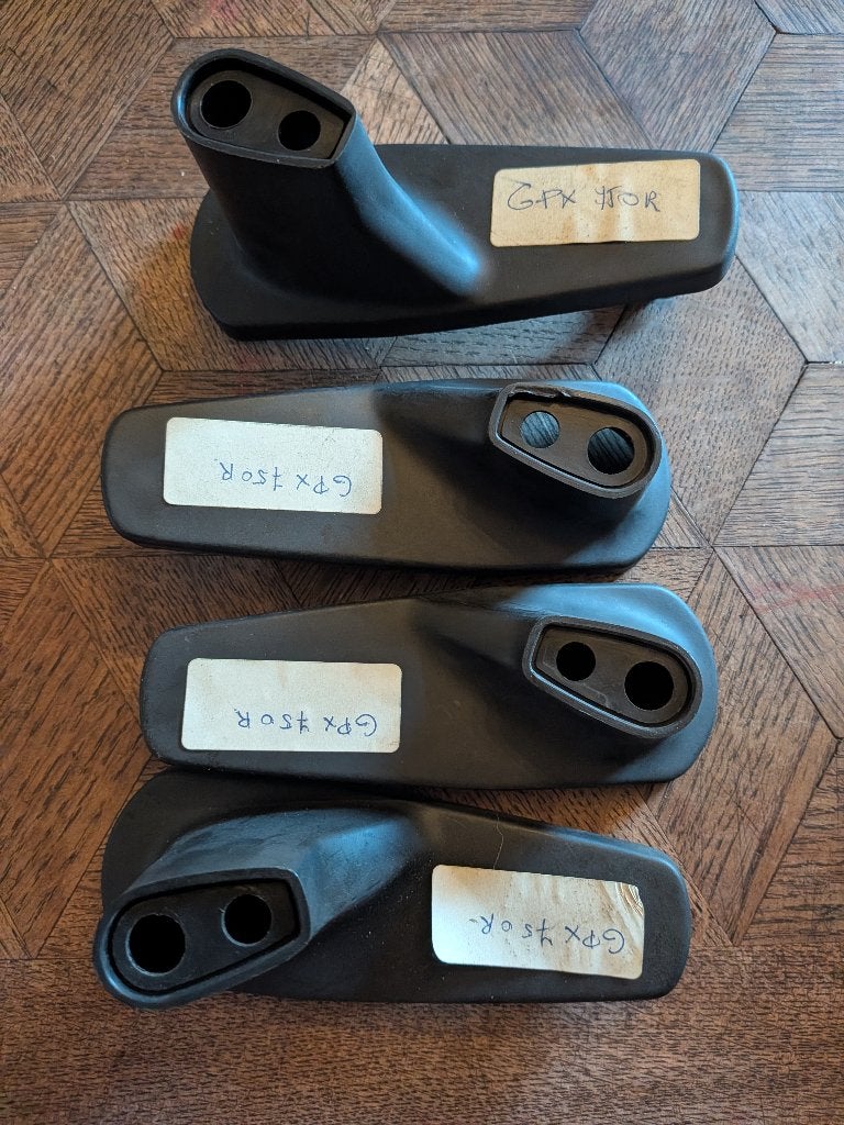 GPX750R Richtingaanwijzerhouders, Ophalen, Nieuw