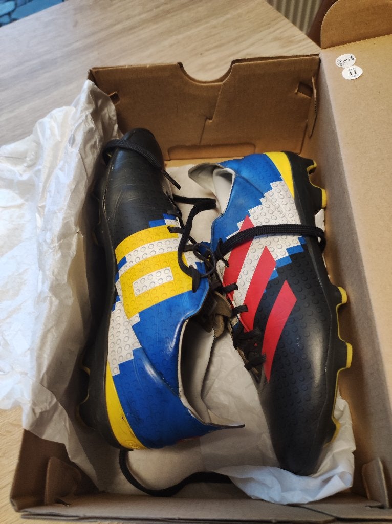 voetbal schoenen kind Adidas Lego maat 33, Taille XS ou plus petite, Enlèvement, Utilisé, Chaussures