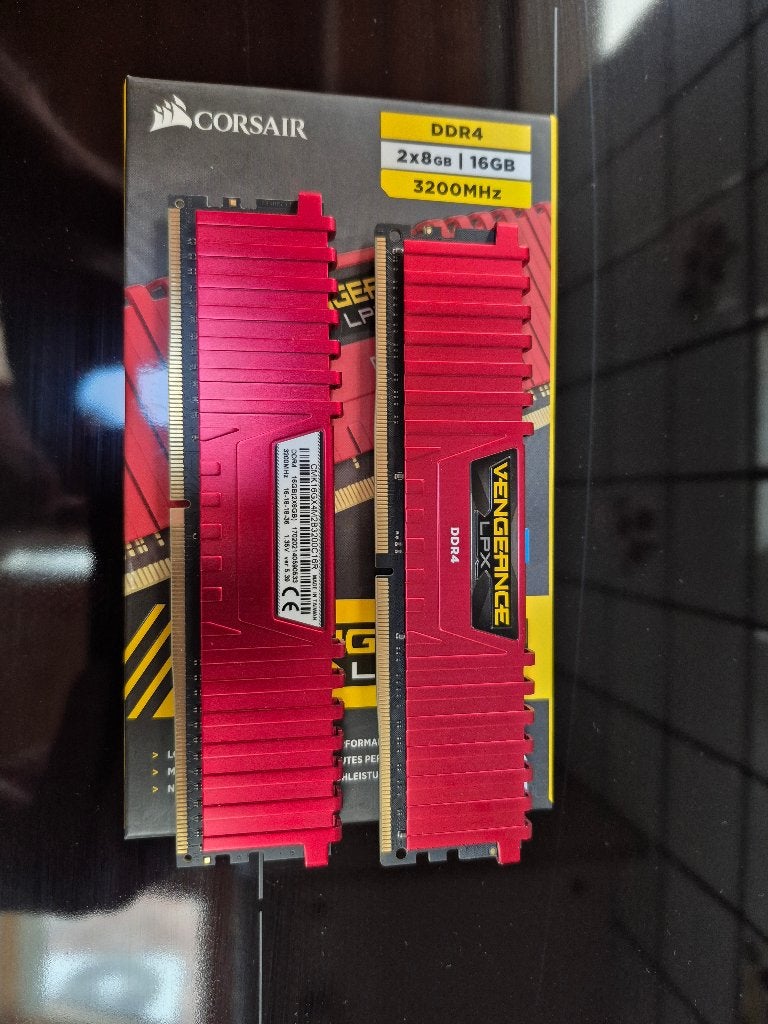 16GB DDR4 geheugen, Computers en Software, DDR4, 3200 mhz, Ophalen of Verzenden, Zo goed als nieuw