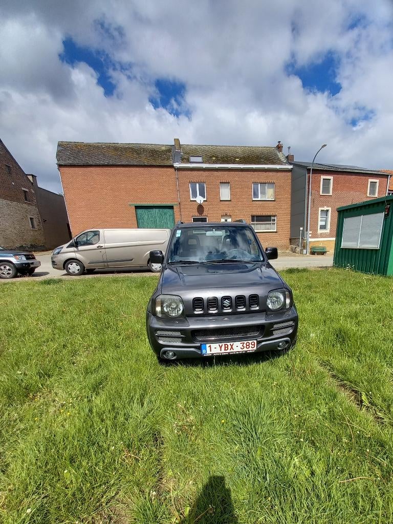 Suzuki Jimny, Autos, Suzuki, Argent ou Gris, Achat, 63 kW, 2 places