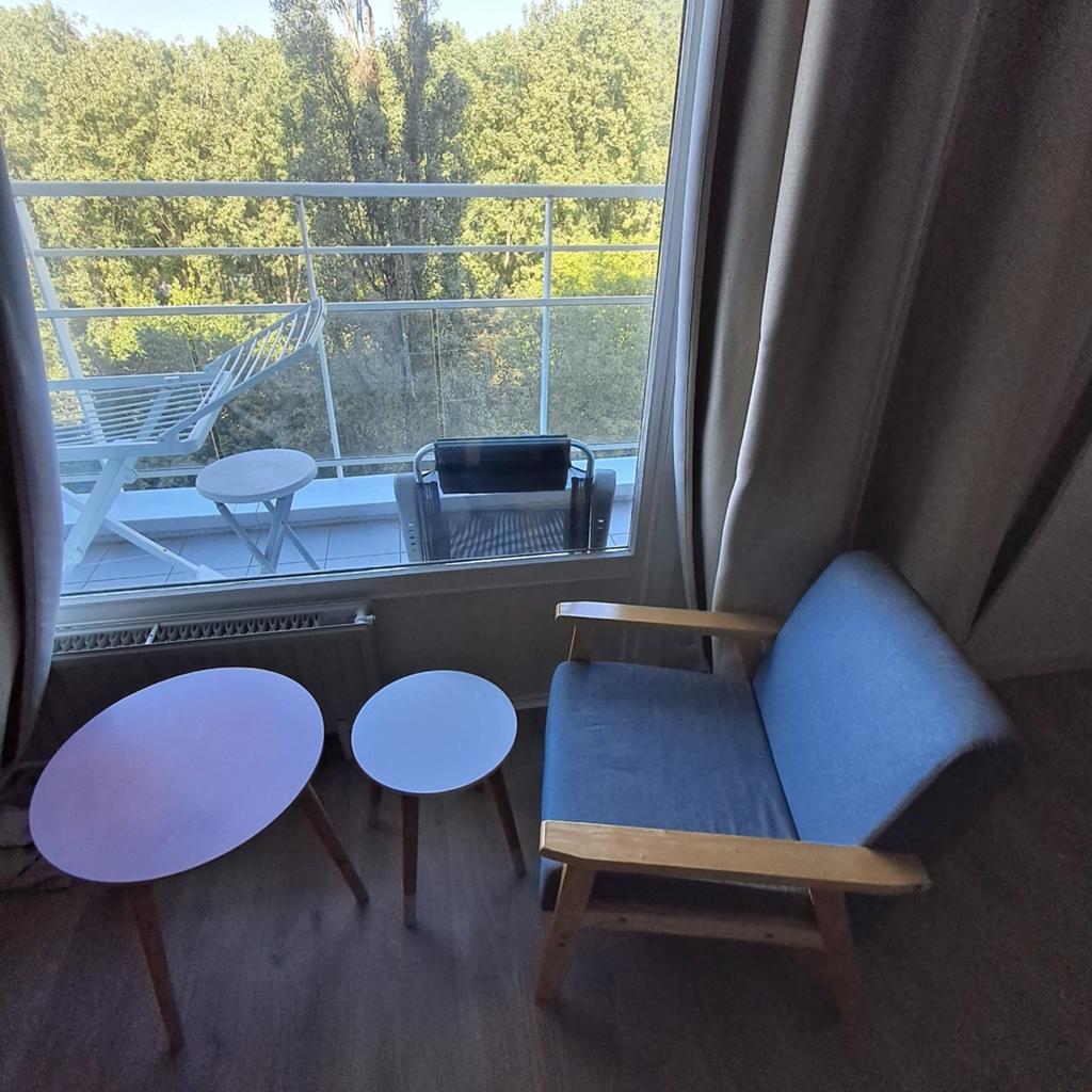 Lot de fauteuil et 2 tables Scandinave, Enlèvement, Comme neuf, Bois, Scandinave