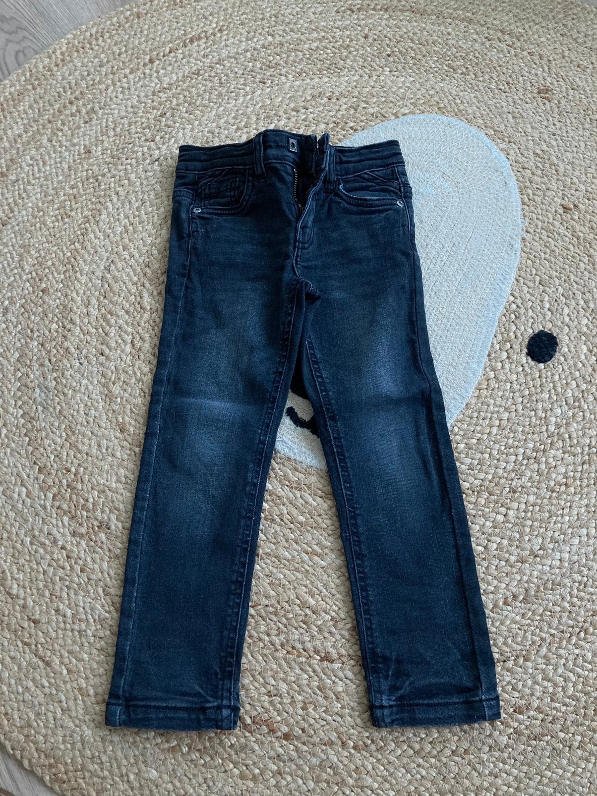 Jeans skinny maat 104, Kinderen en Baby's, Ophalen, Zo goed als nieuw, Broek