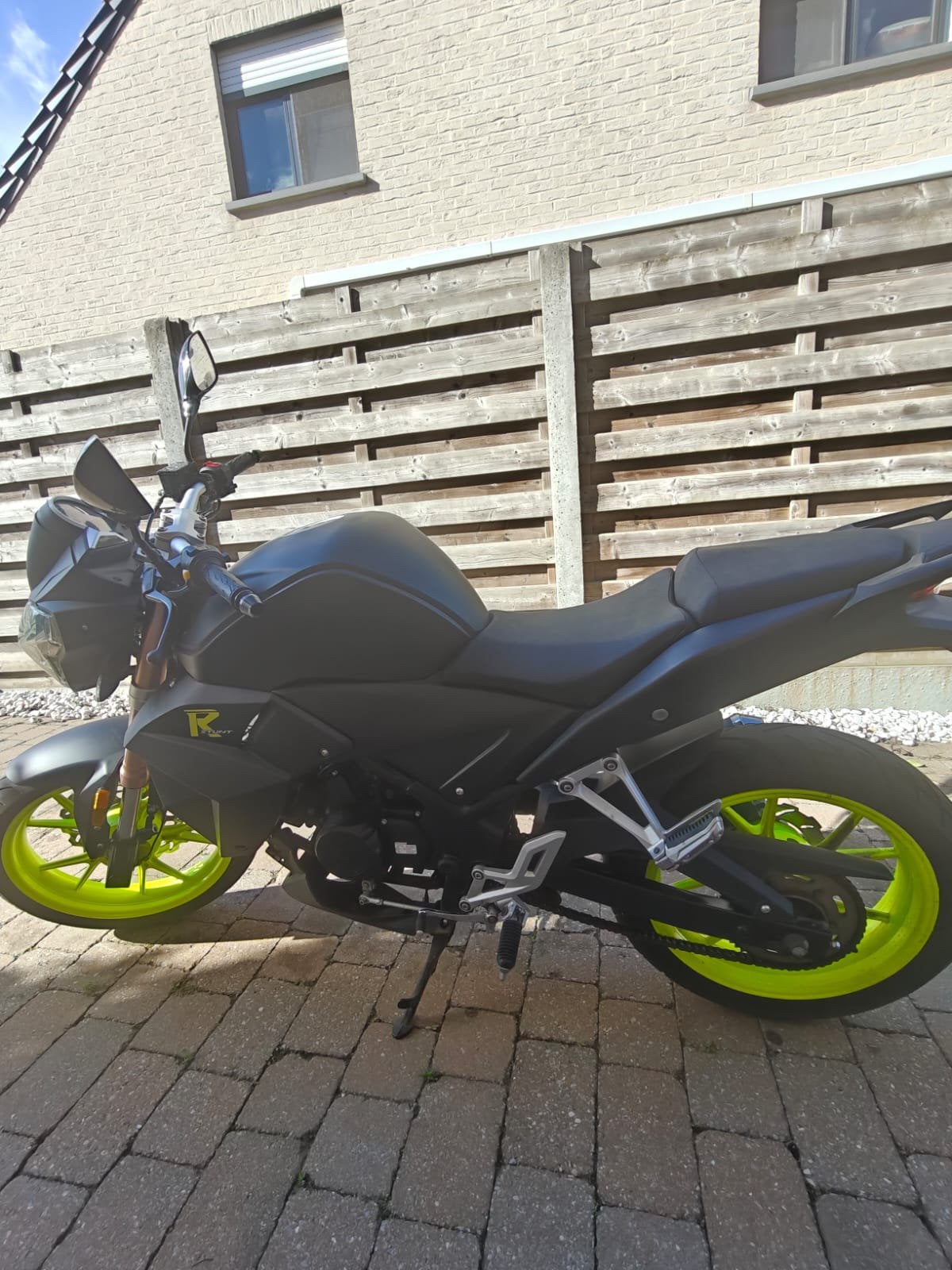 R stunt 50 cc, Fietsen en Brommers, Ophalen, Gebruikt, Klasse B (45 km/u)