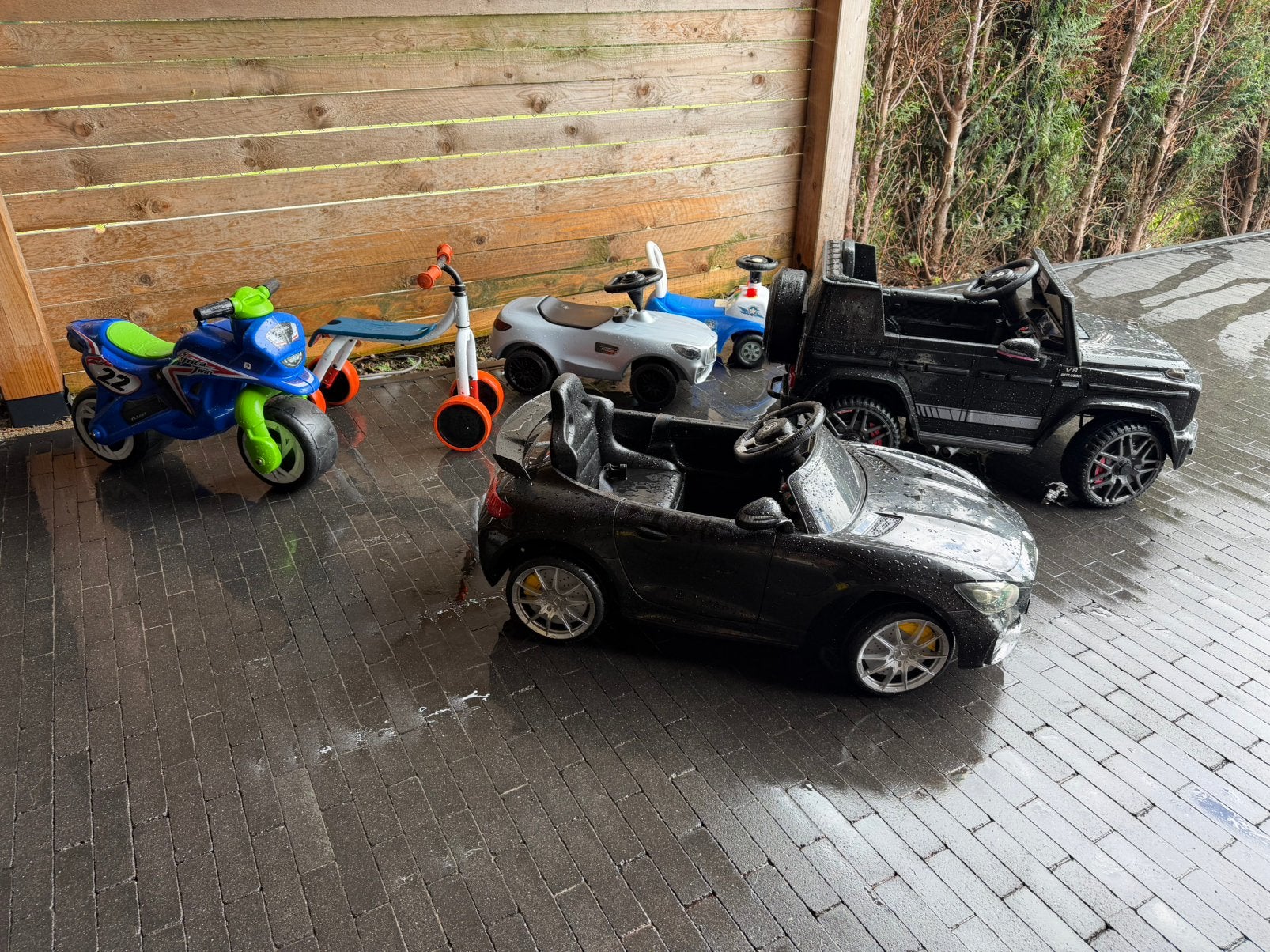 Ensemble voiture électrique, Enfants & Bébés, Enlèvement, Comme neuf