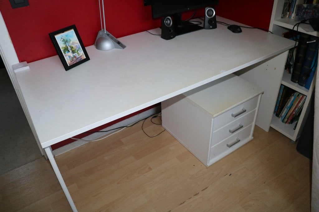 Bureau, Maison & Meubles, Bureaux, Utilisé, Autres types, Autres marques, Moderne, Panneau de particules ou MDF, Blanc, Démontable