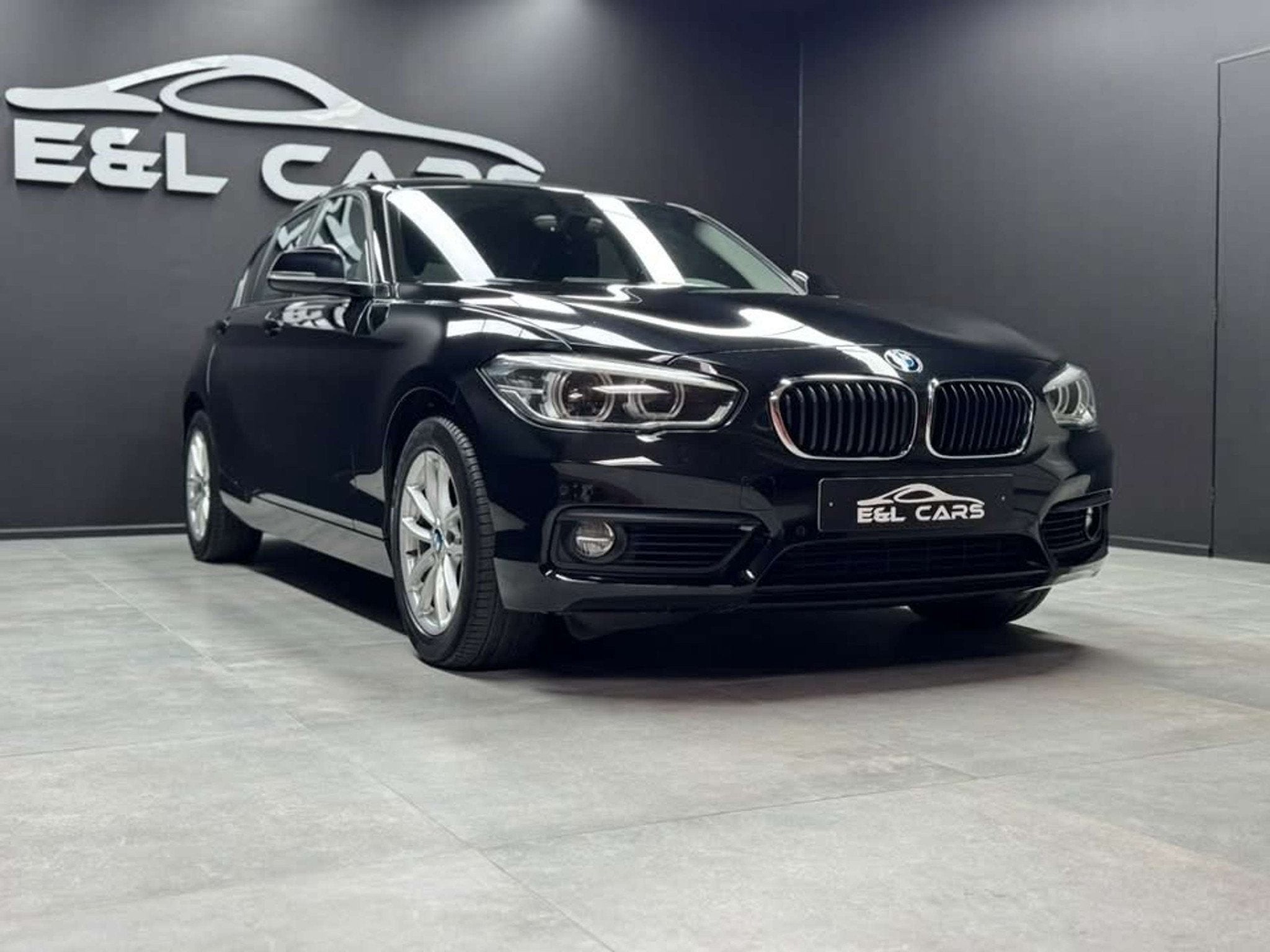 BMW 1 Serie 120 120 dA *12 mois de garantie* (bj 2016), Automaat, 4 cilinders, Zwart, Bedrijf