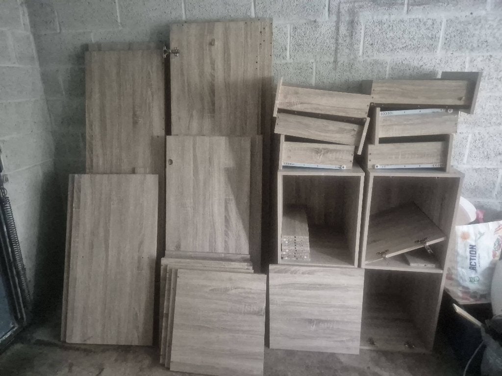 Garde robe, Maison & Meubles, Utilisé, 50 à 100 cm, Autres essences de bois, 150 à 200 cm