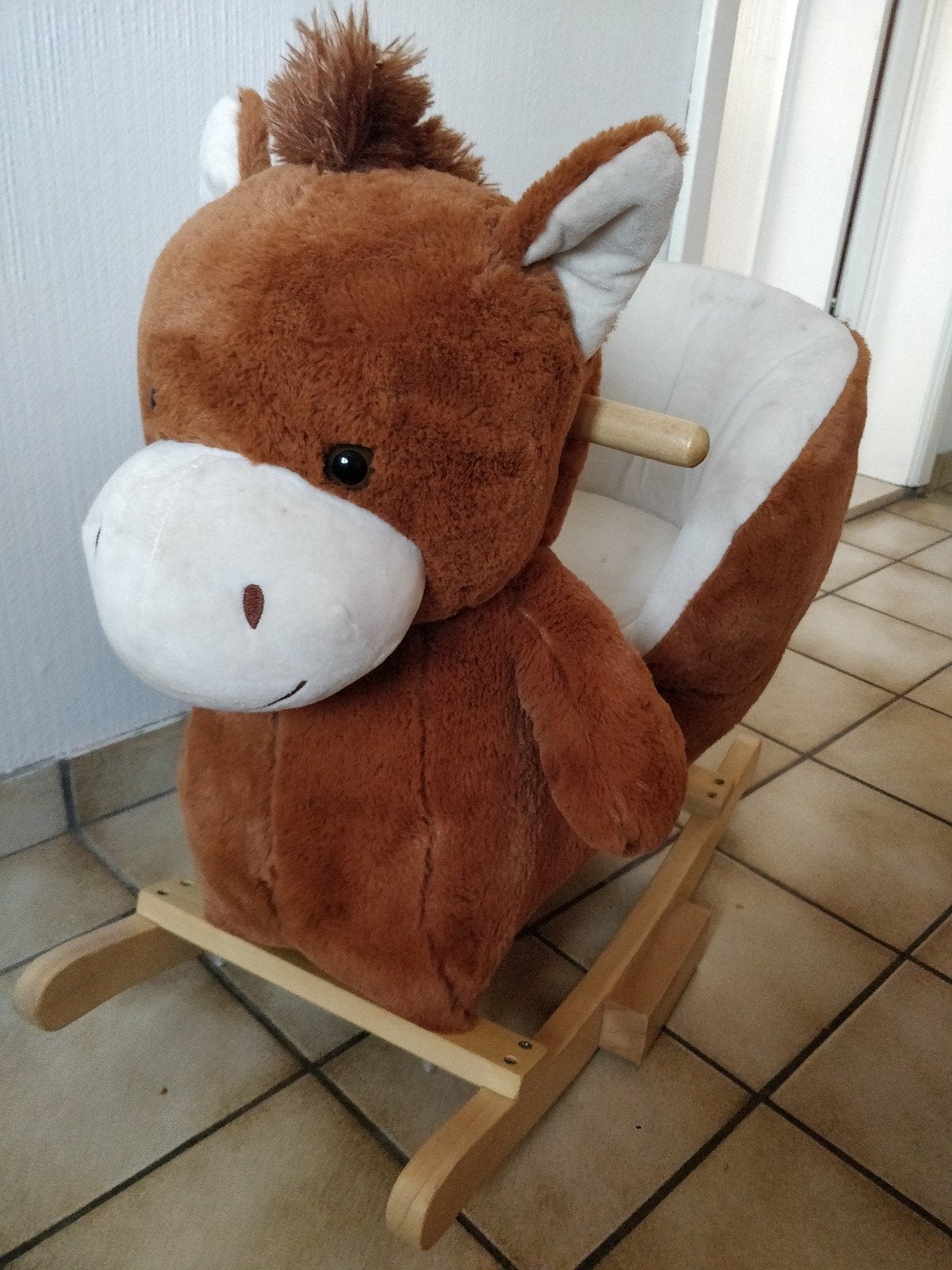 Cheval à bascule, Enlèvement
