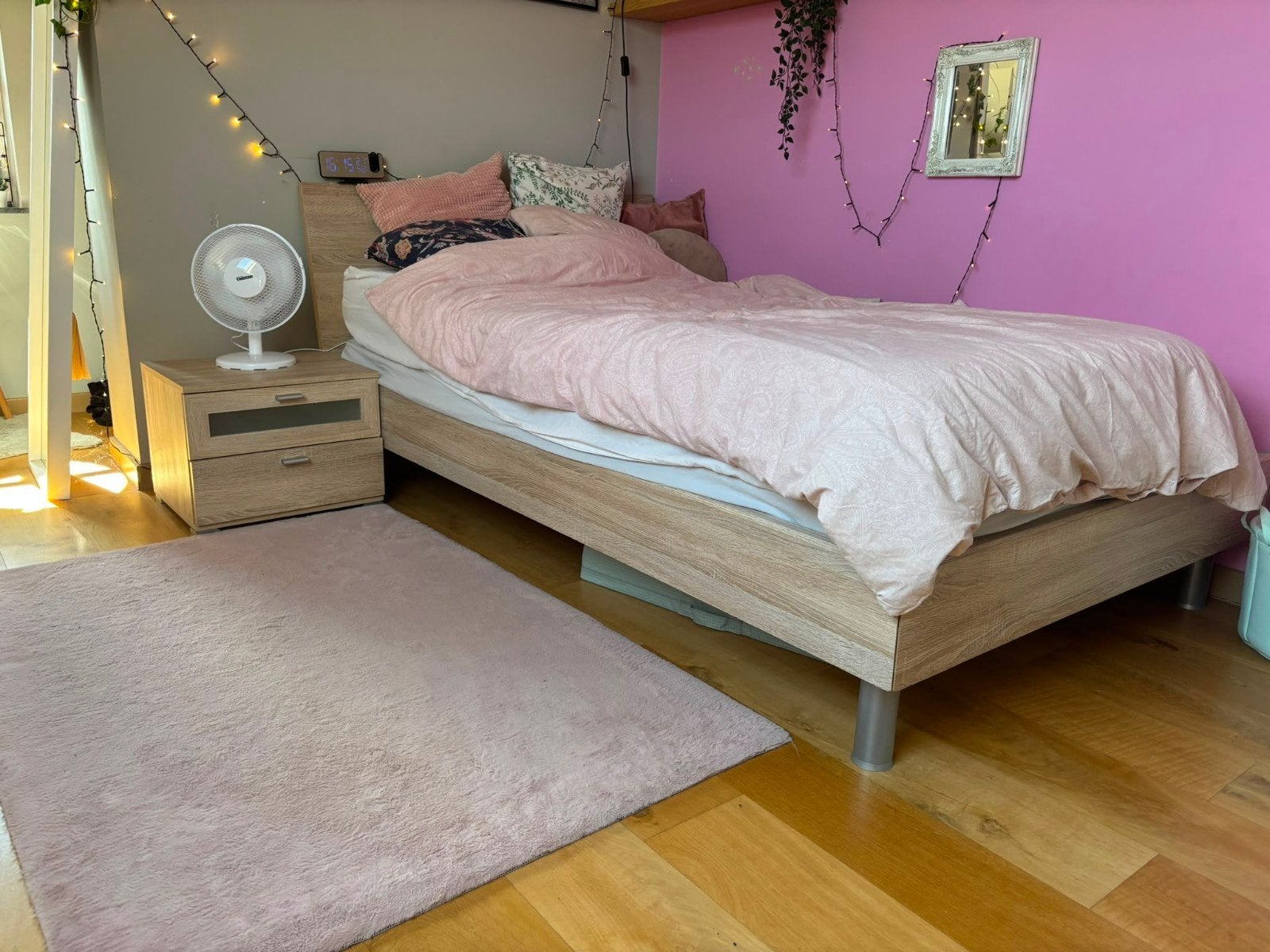 Ensemble de chambre à coucher (lit + table de chevet + burea, Maison & Meubles, Chambre à coucher | Chambres à coucher complètes