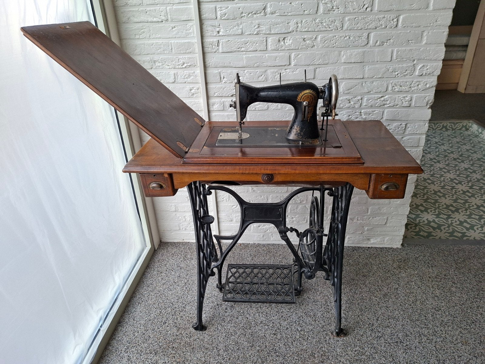 Naaimachine Pax, Ophalen