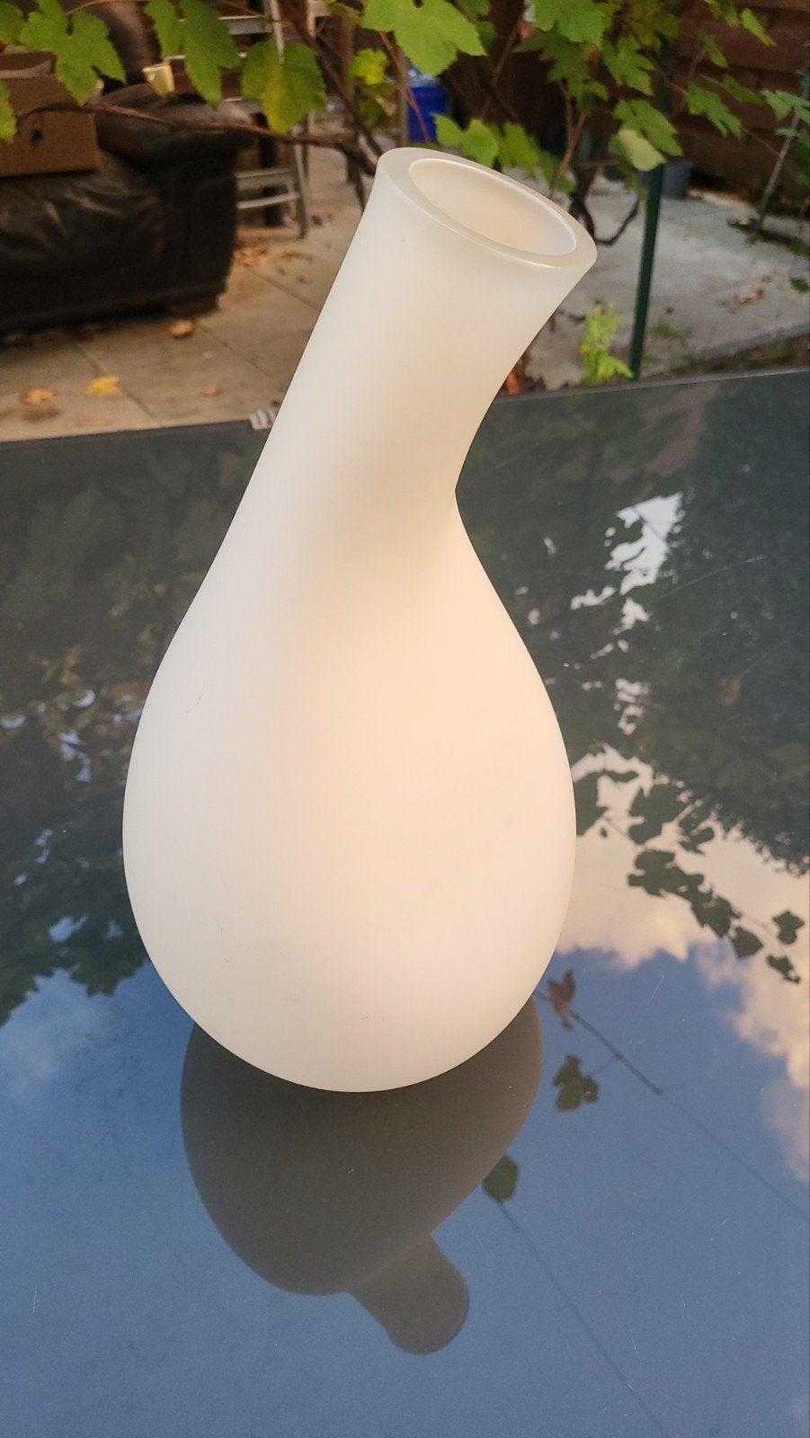 Te koop:
Prachtige design vaas.
Unieke organische druppelvor, Glas, Wit, Object, Ophalen of Verzenden