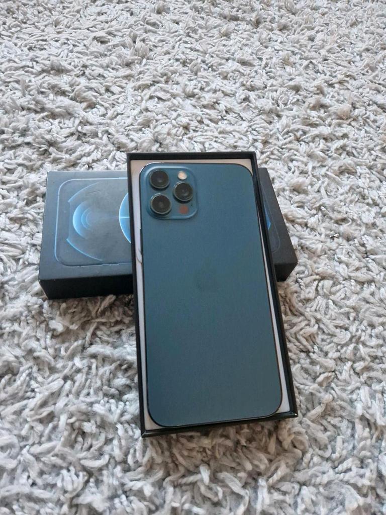 iPhone 12 Pro Max 256 Go – Bleu Pacifique – Très bon état, Enlèvement, Comme neuf, Bleu, IPhone 12