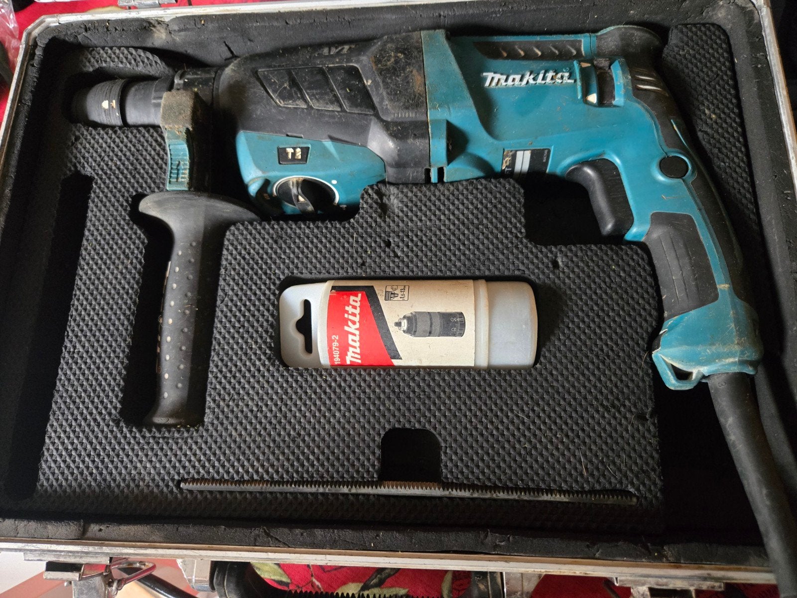 Makita hr 2631 ft versnipperaar, Doe-het-zelf en Bouw, Ophalen