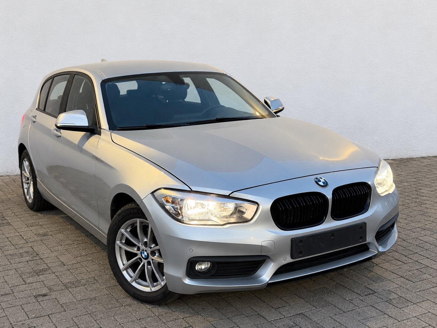 BMW 116i 1.5 Turbo — 109 pk — 2018 — 158.000 km — Euro 6b, Auto's, 4 zetels, 1 Reeks, Handgeschakeld, 5 deurs