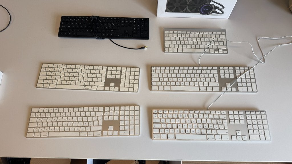Lot 6 toetsenborden: 5 Apple + USB, AZERTY en QWERTY, Computers en Software, Ophalen, Overige indelingen, Gebruikt, Bedraad