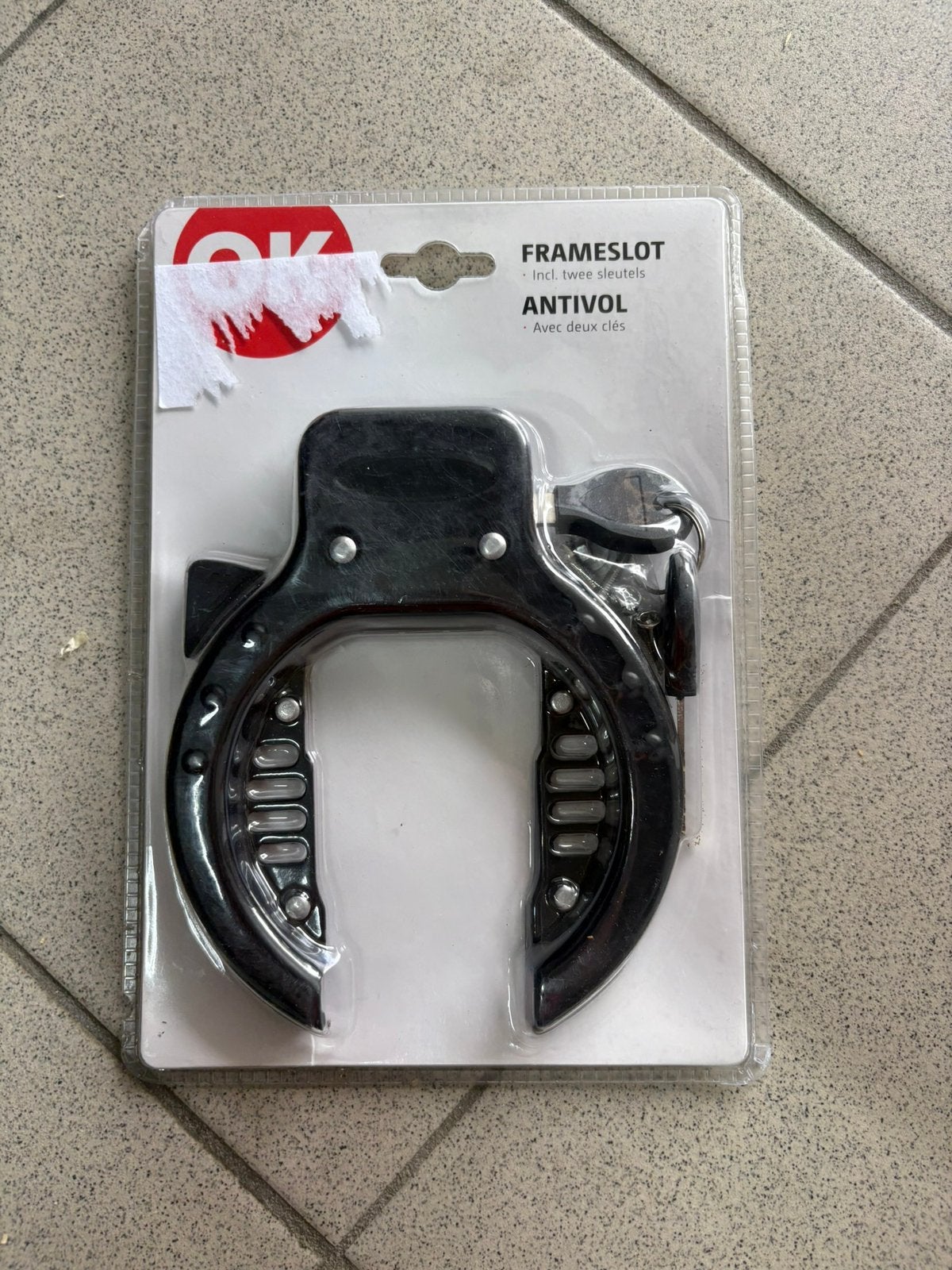 Twee fietssloten, Vélos & Vélomoteurs, Accessoires vélo | Cadenas de vélo, Enlèvement, Comme neuf