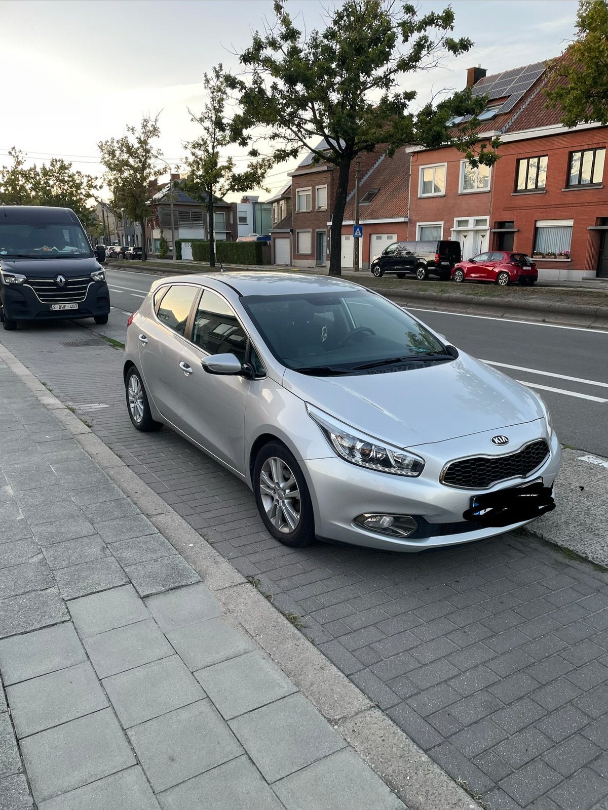 Kia Ceed 1.6 L 2013 euro 5 Diesel full option - 145 000km, Autos, Achat, Boîte manuelle, Noir, 5 portes