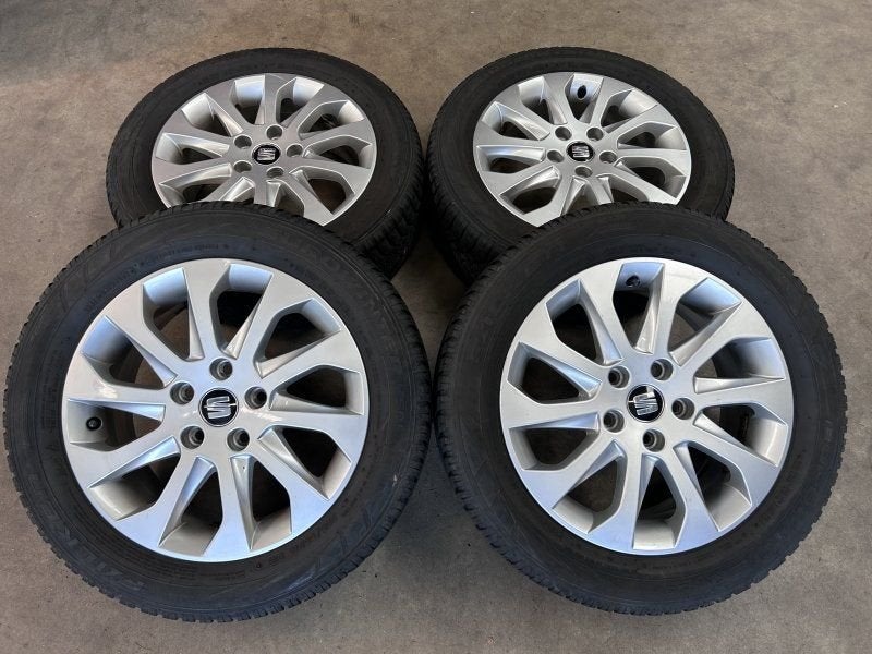 16 inch originele velgen + winterbanden Seat Leon 5F0601025A, Gebruikt, -, Banden en Velgen, -