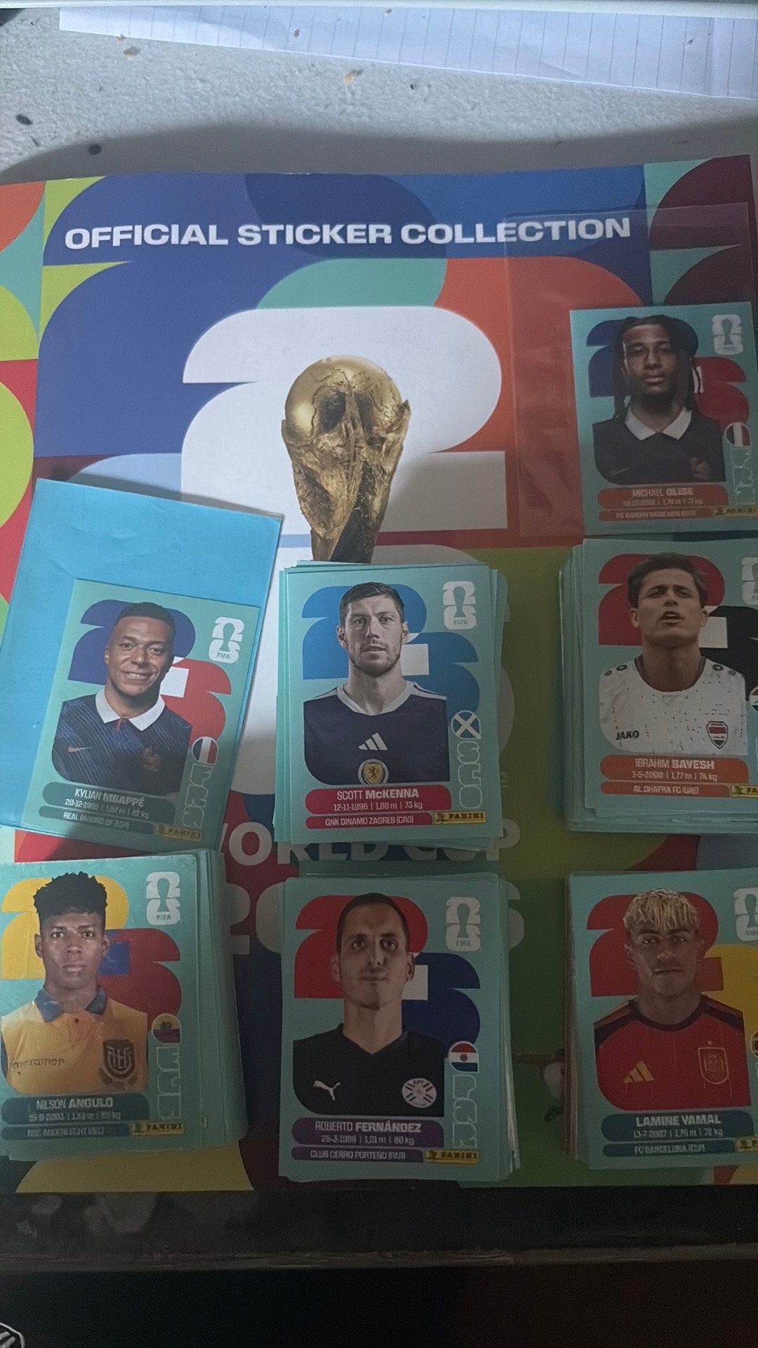450 Panini voetbal stickers + boek 80,5% gevuld, Hobby en Vrije tijd, Ophalen of Verzenden, Zo goed als nieuw