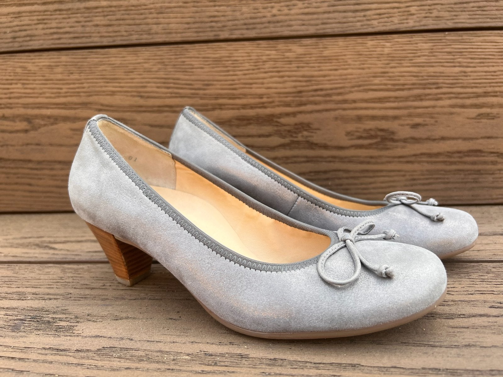 Lederen lichtgrijze pumps ballerina Paul Green, Pumps, Ophalen of Verzenden, Zo goed als nieuw, Grijs