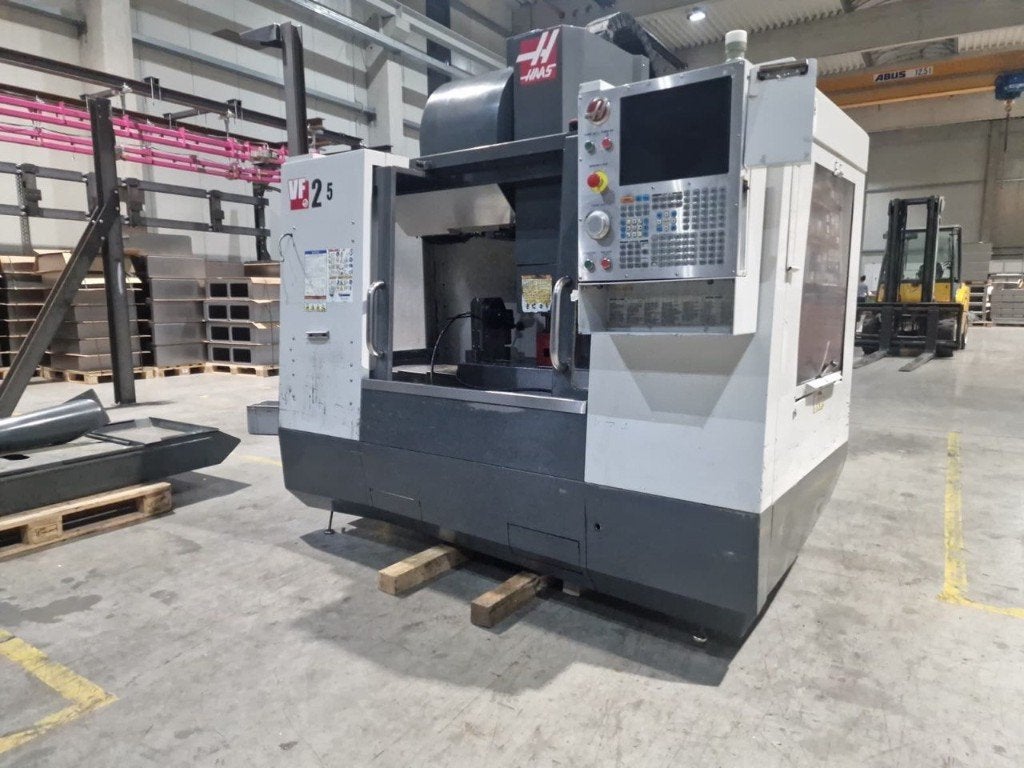 HAAS VF-2 CNC Bewerkingscentrum + 4e As HRT-160 | 2010, Zakelijke goederen, Machines en Bouw | Metaalbewerking, Ophalen