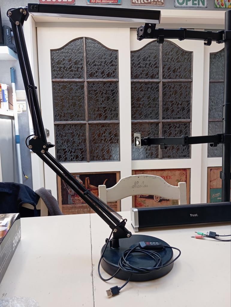 Lampe LED bureau bras articulé, Enlèvement