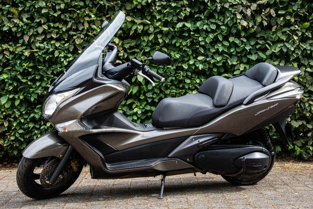 Honda FJS600A (Silver Wing), Motos, Scooter, Occasion, Plus de 35 kW, 2 cylindres
