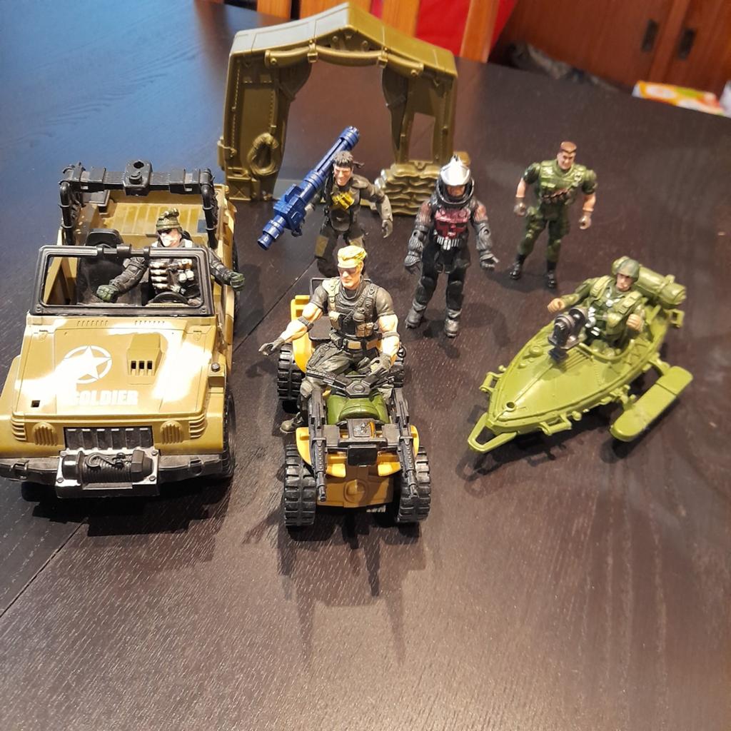 Lot actie figuren en militaire voertuigen, Ophalen of Verzenden
