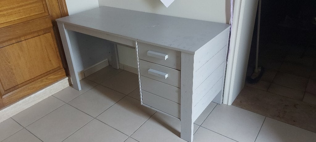 Bureau, Huis en Inrichting, Bureaus, Ophalen, Met lades, Hout, Kinderbureau