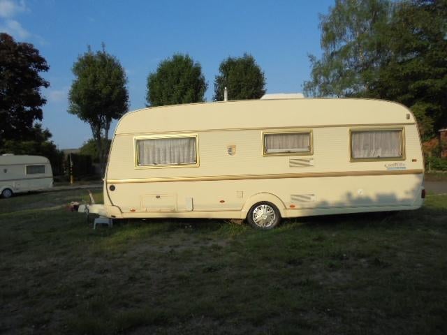 tabbert 560 met dwars bed,rondzit,vast wc,airco,voortent, Rondzit, Bedrijf, 750 - 1000 kg, 5 tot 6 meter