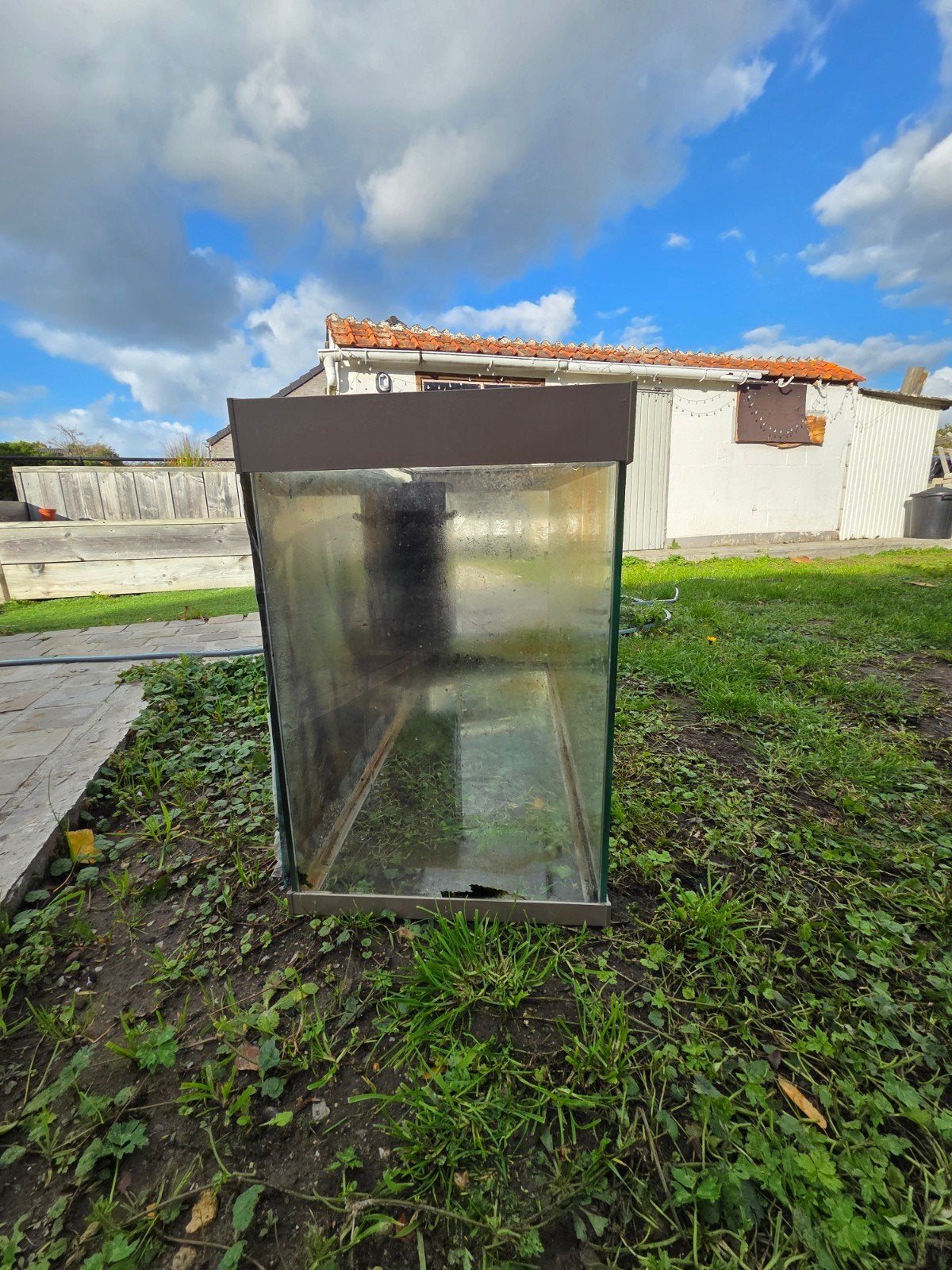 2 aquariums te koop, Dieren en Toebehoren, Ophalen, Inclusief deksel, Gebruikt, Aquariummeubel