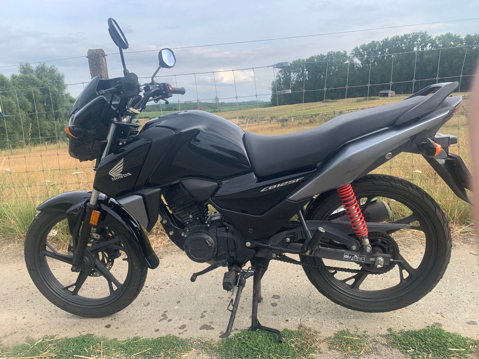 Honda cbf125/cb125f, Motos, Motos | Honda, ABS, Occasion, Permis Moto A1 minimum, Particulier
