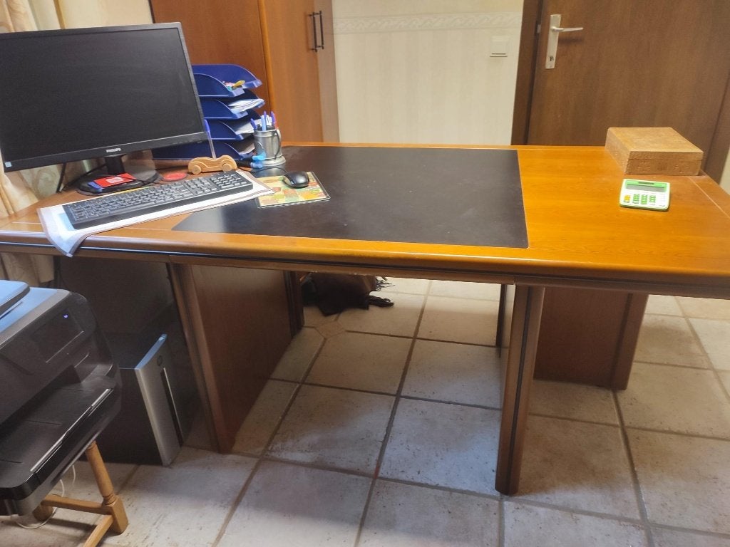 Compleet bureau, Huis en Inrichting, Demontabel, Bruin, Ophalen of Verzenden, Zo goed als nieuw