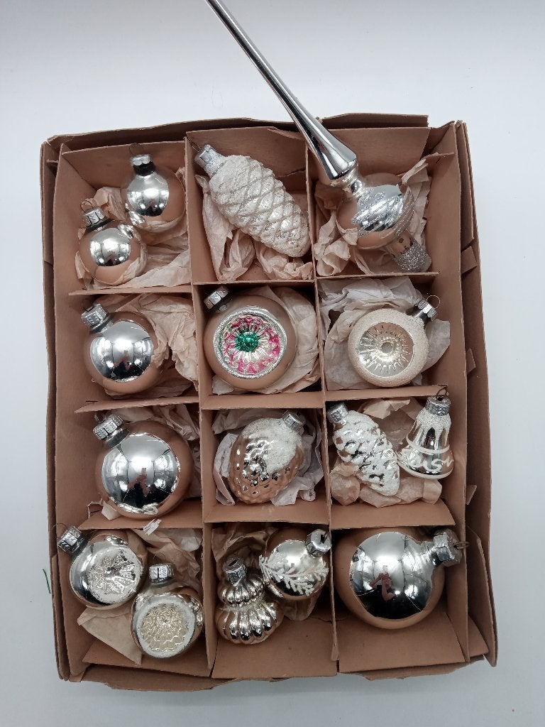 Boules de Noël vintage en verre argenté (RDA) + pic, Divers, Enlèvement ou Envoi, Utilisé