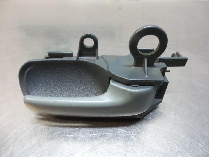 Poignée portière 4portes arrière droite d'un Toyota Yaris, -, 3 mois de garantie, Toyota, Utilisé