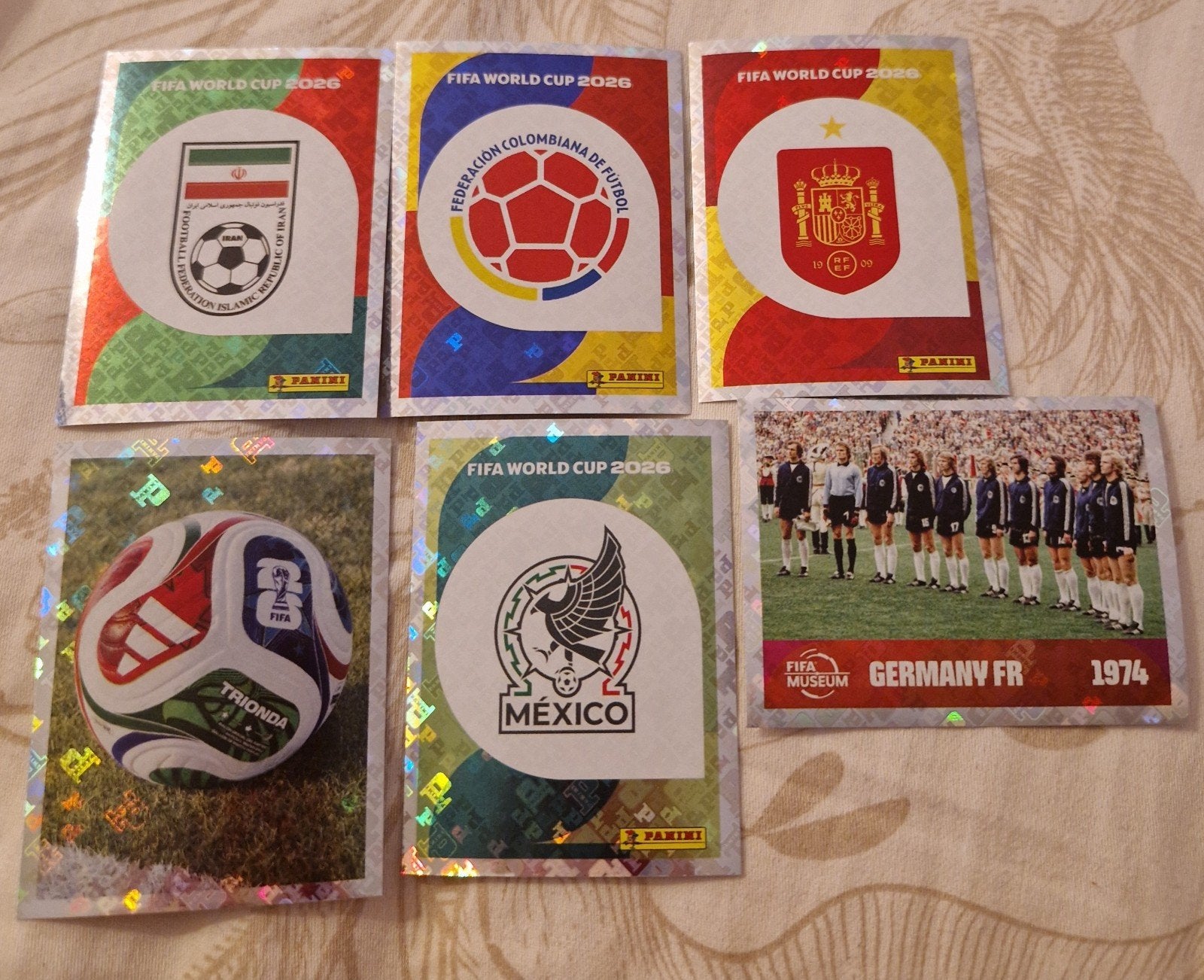 Lot de 6 stickers brillants Panini Coupe du Monde 2026, Collections, Envoi