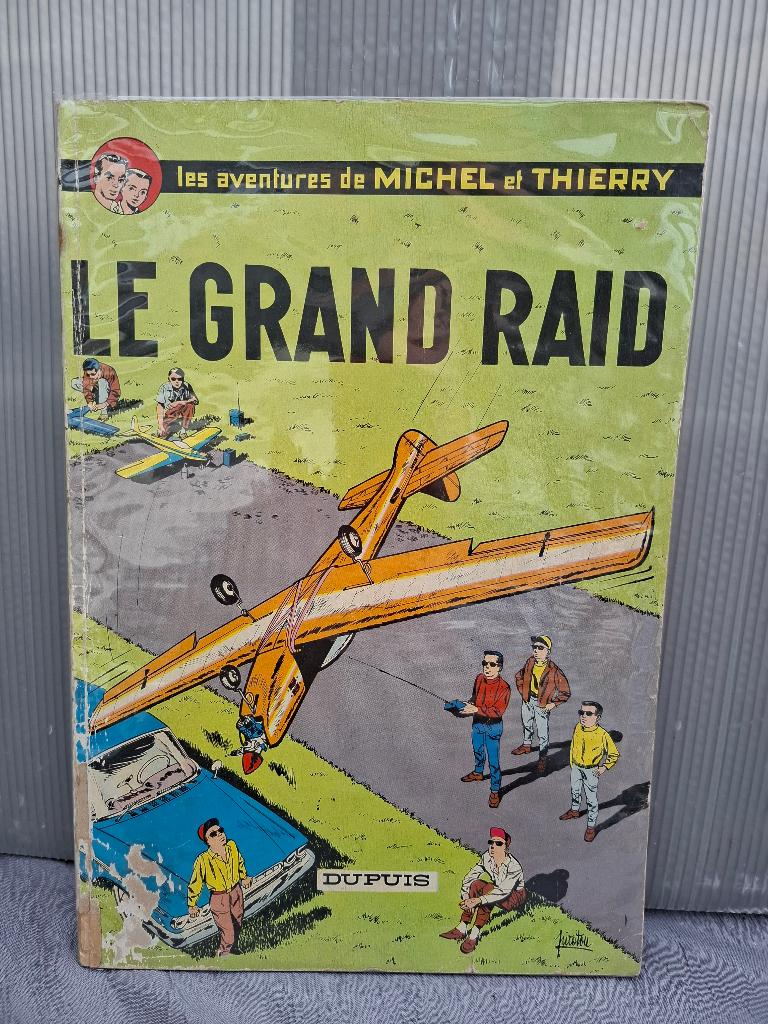 Michel et Thierry T1 Grand raid Jadoul Piroton Dupuis EO 63, Enlèvement