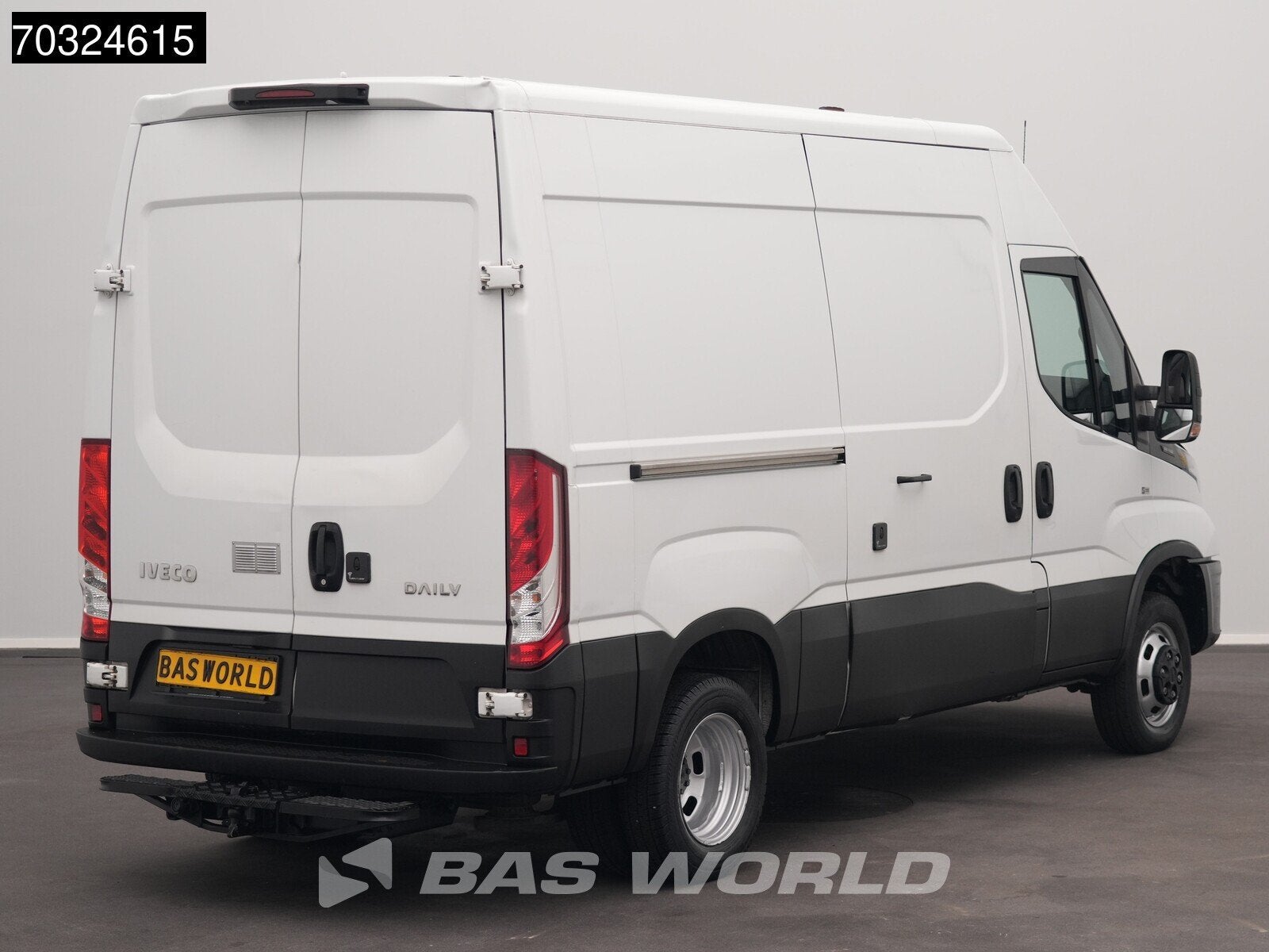 Iveco Daily 35C14 Dubbellucht L2H2 3,5t Trekhaak Airco Cruis, Stof, Gebruikt, Euro 6, Iveco