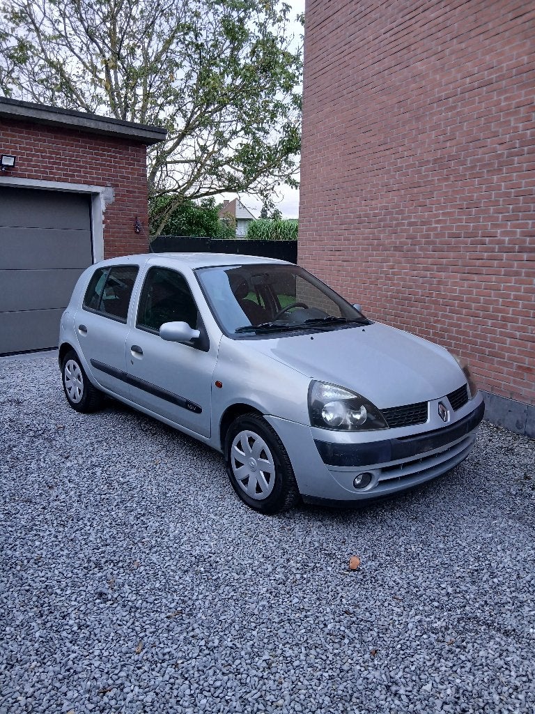 Renault Clio 1.2cc B 5deurs Gekeurd Voor Verkoop Goede Staar, Autos, Argent ou Gris, Achat, Boîte manuelle, 5 portes